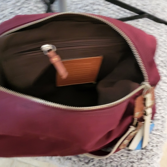 Pre-Owned Coach Hampton Weekend Merlot Shoulder Bag - Picture 4 of 16